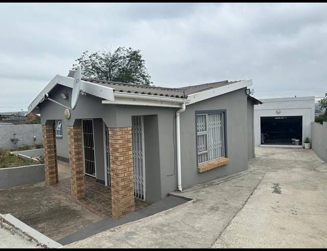 4 BEDROOM HOUSE FOR SALE IN HILLCREST